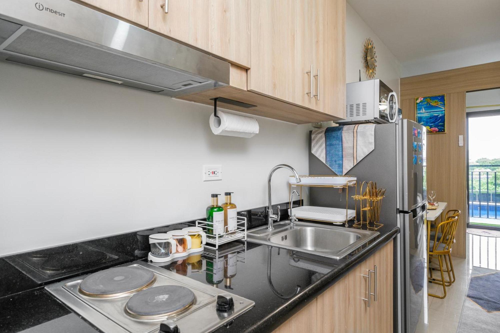 2 Side-By-Side P00L Front Condos, 6 Beds, 2 Cr, 2 Kitchen For 10 Guests At Moa Manille Extérieur photo